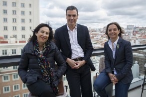 Margarita Robles Margarita Robles, Pedro Sánchez y Sara Hernández 120516