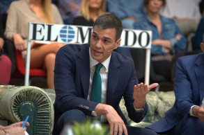 PEDRO SÁNCHEZ: “Iglesias y Rajoy son las dos cara del bloqueo y el PSOE es la Pedro Sánchez