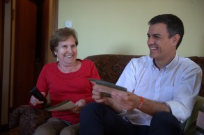 Pedro Sánchez homenajea a los socialistas "que nunca se rindieron" ante la amen Pedro Sánchez Vitoria 190616