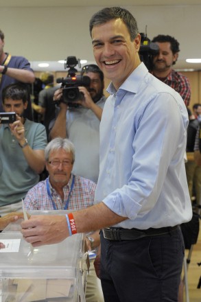 Pedro Sánchez: "Animo a los españoles a votar porque hoy se decide el futuro d Pedro Sánchez votación 26J
