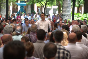 PEDRO SÁNCHEZ: “Socialistas, España os necesita” Pedro Sánchez en Huelva