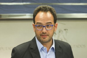 A. Hernando acusa a De Guindos y Rajoy de mentir al justificar el nombramiento d Antonio Hernando 120816