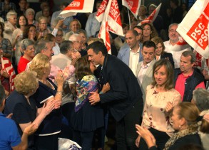 Pedro Sánchez: "El 25S le sacaremos la tarjeta roja a Feijóo y al PP, la roja Pedro Sánchez Galicia 3 230916