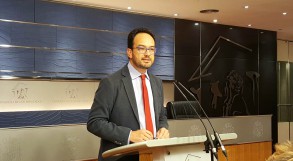 Antonio Hernando anuncia que el Grupo Socialista registra de nuevo una Comisión Antonio Hernando 151116
