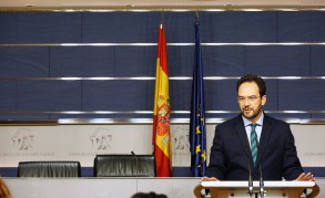 Antonio Hernando: “Votaremos en contra de la idoneidad del candidato del Gobie Antonio Hernando durante la rueda de prensa