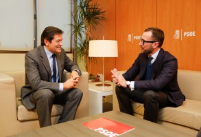 Javier Fernández y James Costos analizan la relación bilateral entre España y Javier Fernández james Costos