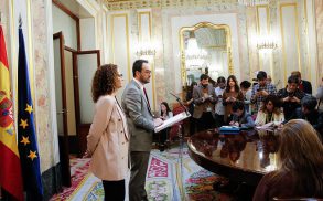 Antonio Hernando propone al gobierno que ponga en marcha mecanismos para que los antonio-hernando-durante-su-comparecencia-ante-los-medios