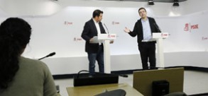 Mario Jiménez: "El PSOE está utilizando su capacidad de diálogo y su iniciati Rueda de prensa de Mario Jiménez y Nino Torre 131216