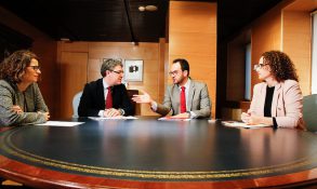 Antonio Hernando anuncia un acuerdo con el ministro de Energía para prohibir lo reunion-con-el-minsitro-de-energia-en-el-congreso