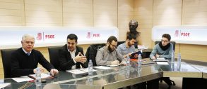 El PSOE impulsará medidas parlamentarias para "revertir" los recortes en becas 32268188292_04d4cc5353_z