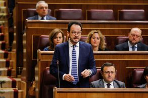 Antonio Hernando exige a Rajoy que cese al Ministro de Justicia, al Secretario d antonio-hernando-sesion-decontrol