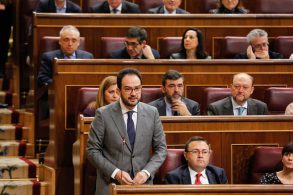Antonio Hernando insta a Rajoy a “pedir solemnemente perdón” a las víctima Antonio Hernando 010217