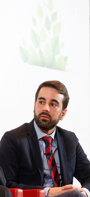 Jose Muñoz defiende un modelo en el que la energía desarrolle la economía esp jose-munoz-en-la-jornada