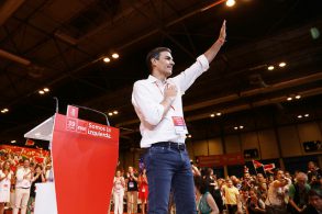 Pedro Sánchez: "Hoy el PSOE pone rumbo a la Moncloa" Pedro Sánchez 180617