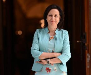 Robles: "Iglesias tiene interiorizado que el PSOE es líder de la izquierda" Margarita Robles, en la entrevista de El Mundo