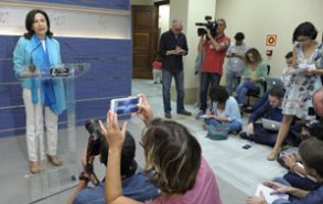 Margarita Robles: "Si el Gobierno no avanza en vías de diálogo y soluciones pa Rueda de prensa de Margarita Robles en el Congreso