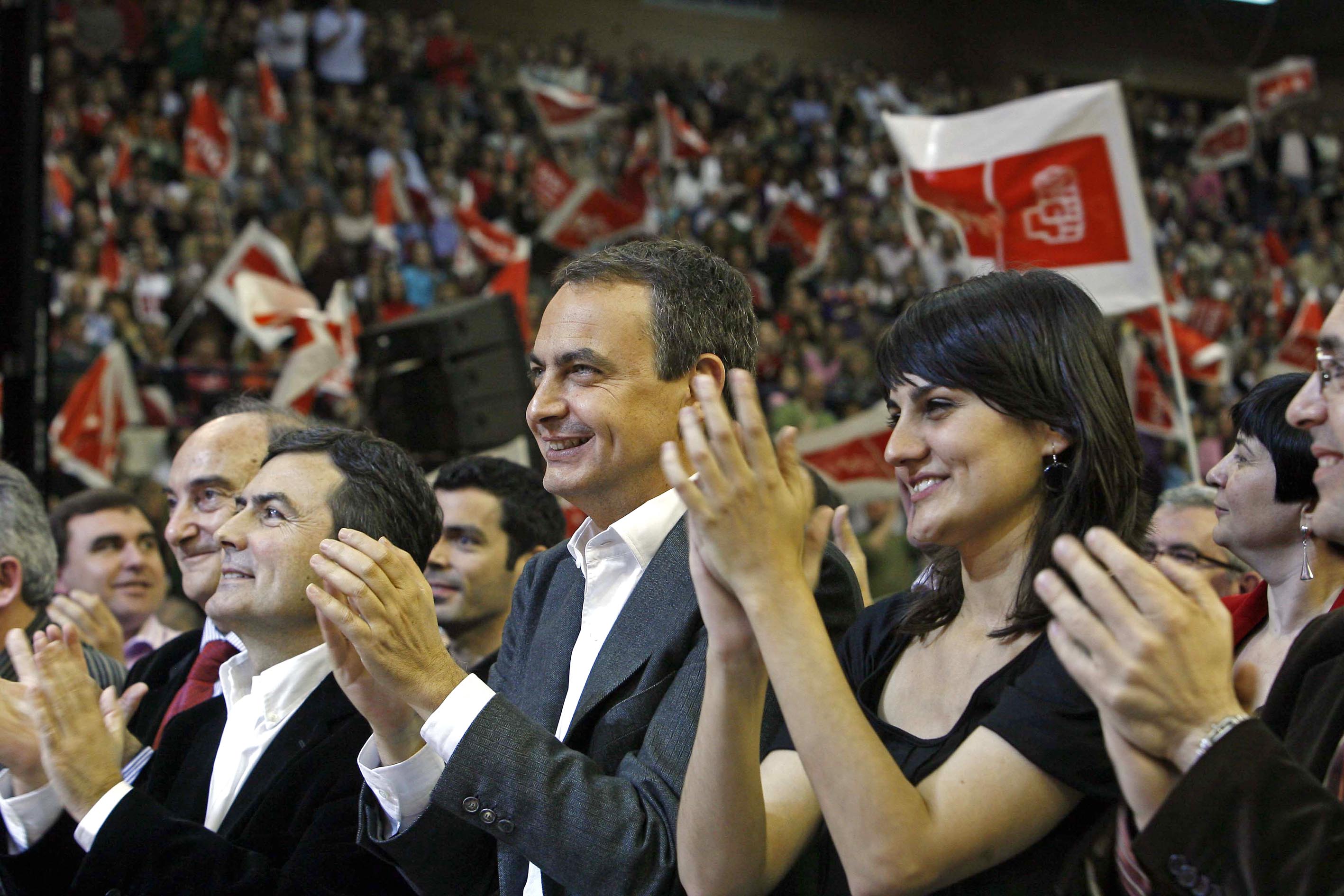 Zapatero pide una participación histórica frente a la estrategia del PP ...