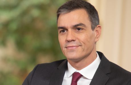 Pedro Sánchez, secretario general del PSOE y presidente del Gobierno en funciones, durante la entrevista.